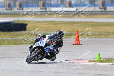 media/Apr-23-2022-Fastrack Riders (Sat) [[cb2d6ae73d]]/LEVEL 4/1PM TURN 6 OUTSIDE/